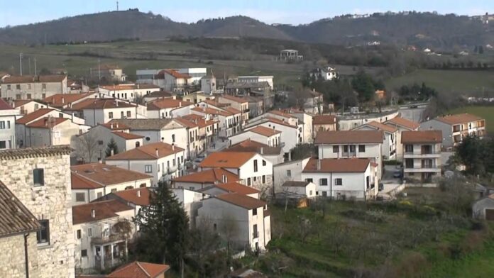 Rooca San Felice: Da Cuma A rocca san Felice, sulle Orme di Enea.